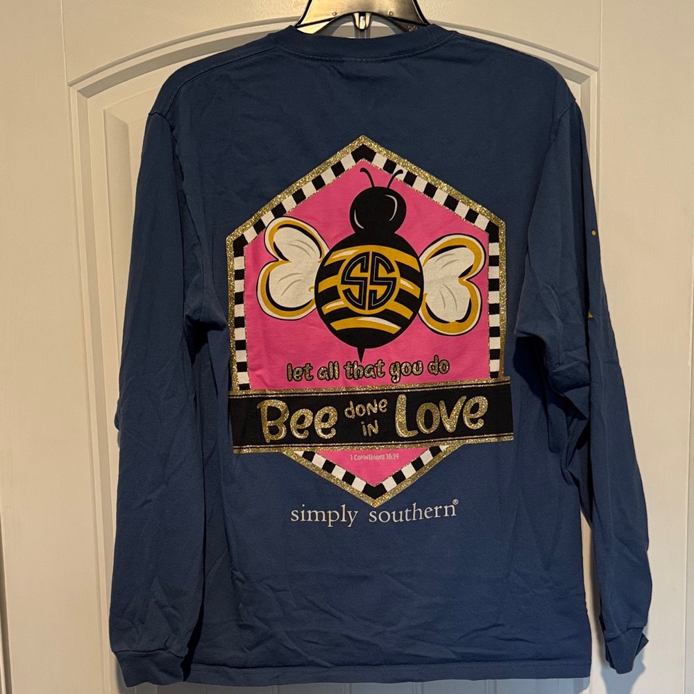 Simply Southern Women Navy and Pink Bee Graphic Long Sleeve Tee